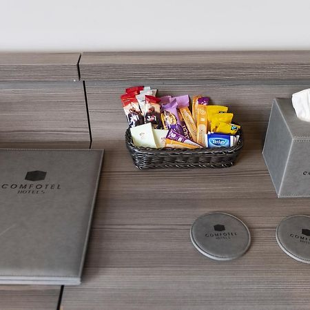 Comfotel Prpl London Bagian luar foto