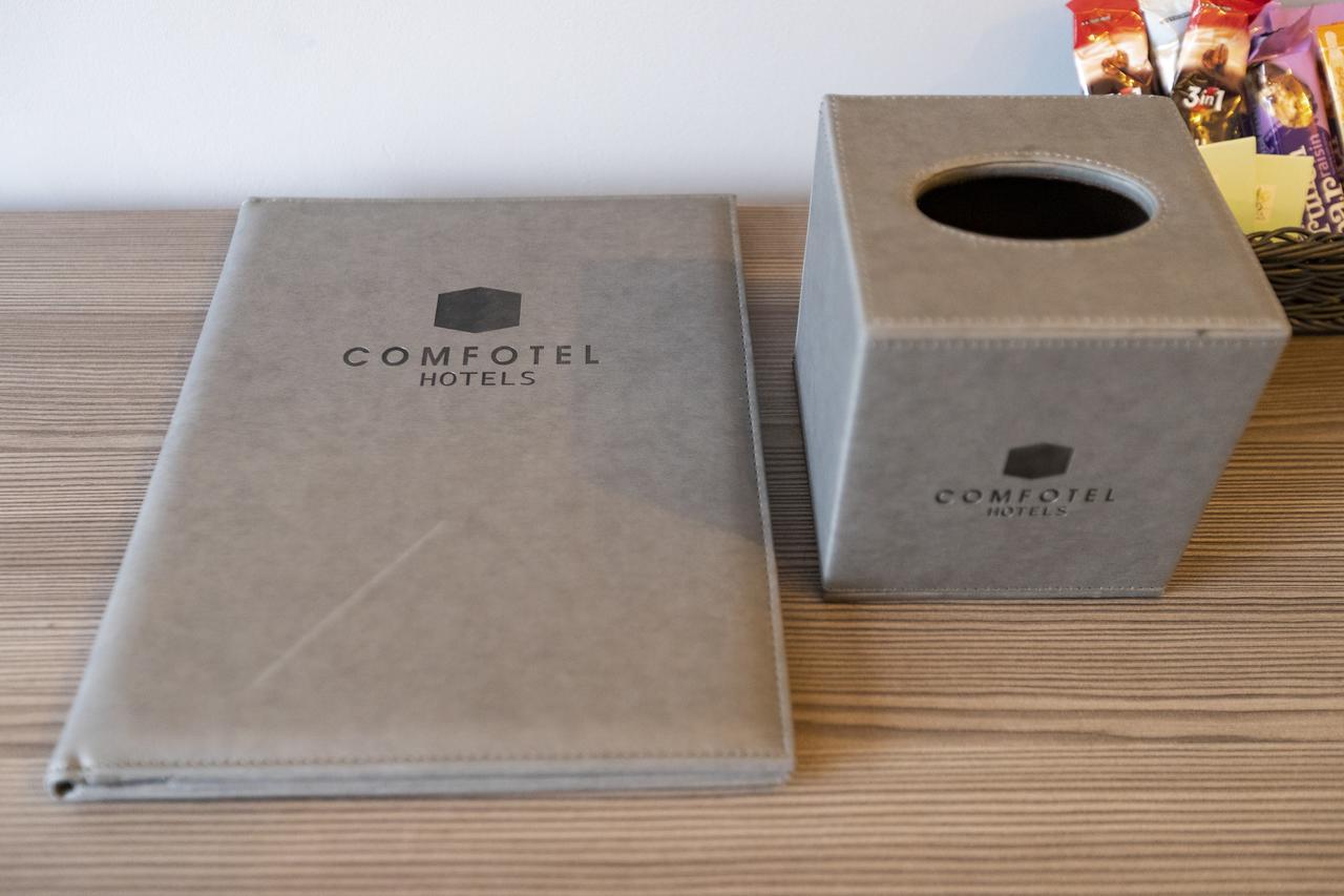 Comfotel Prpl London Bagian luar foto