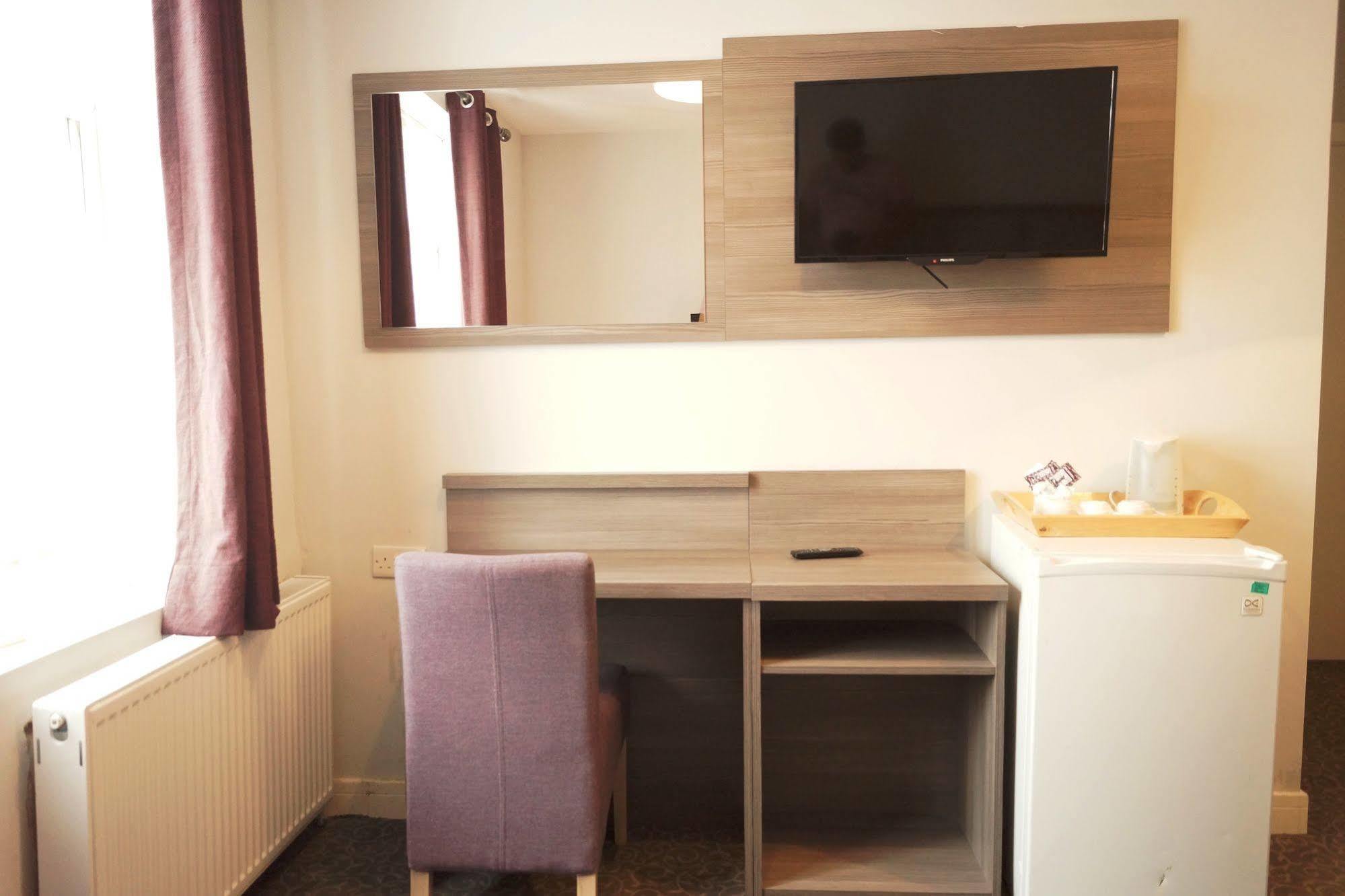 Comfotel Prpl London Bagian luar foto