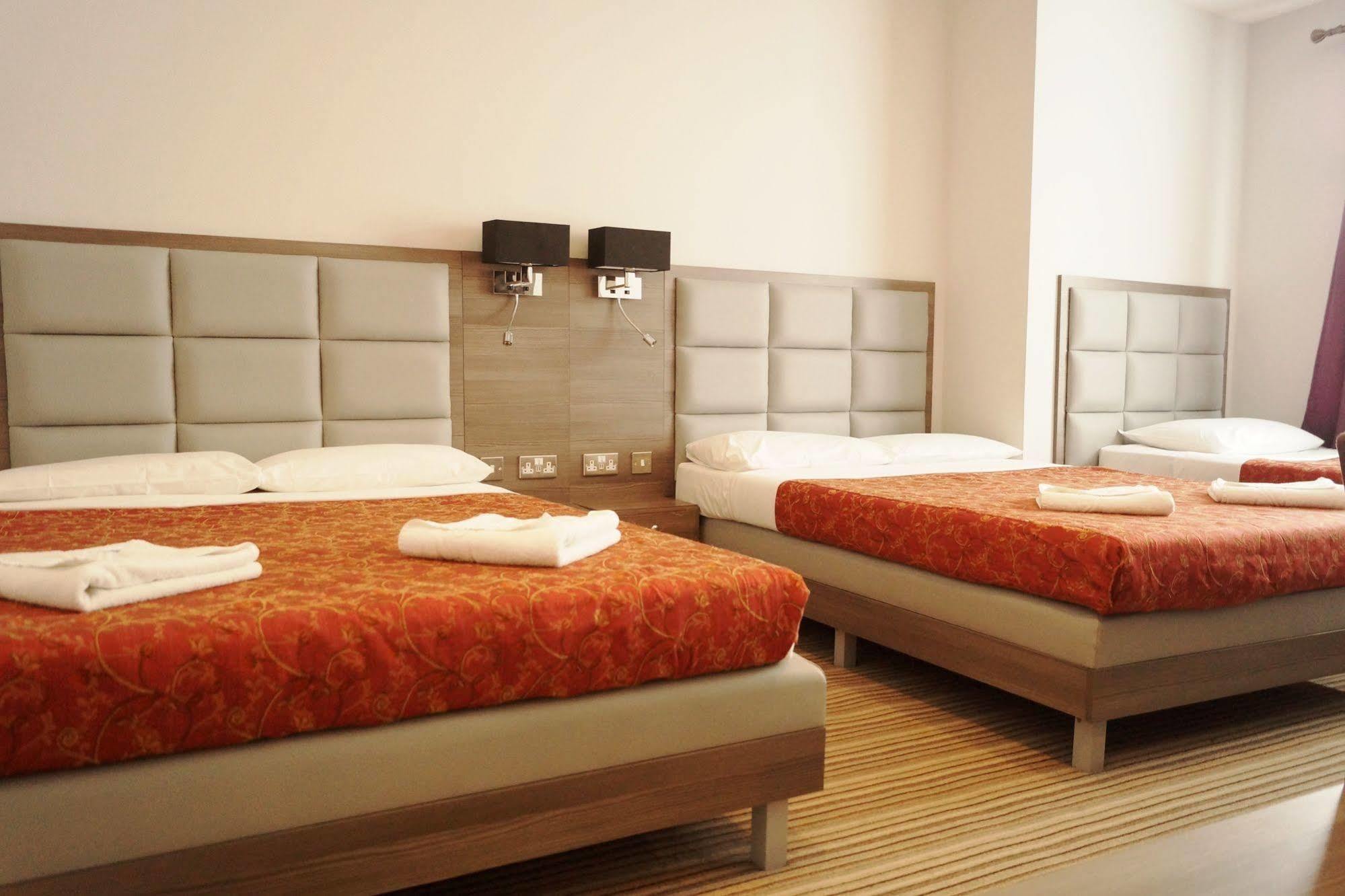 Comfotel Prpl London Bagian luar foto