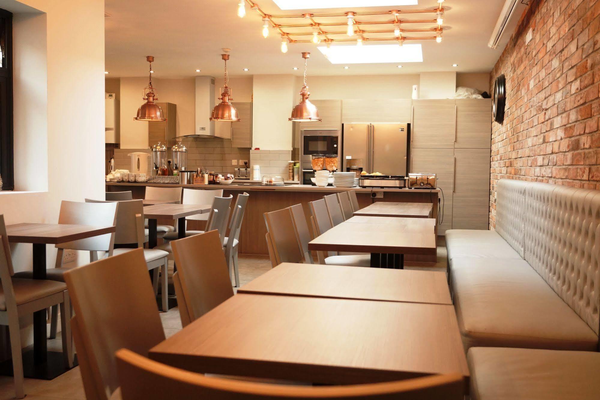 Comfotel Prpl London Bagian luar foto