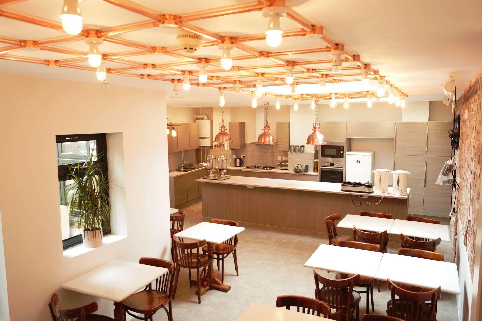 Comfotel Prpl London Bagian luar foto